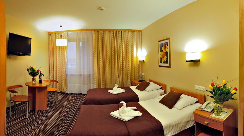 Hotel Partner Mińsk Mazowiecki 객실 사진